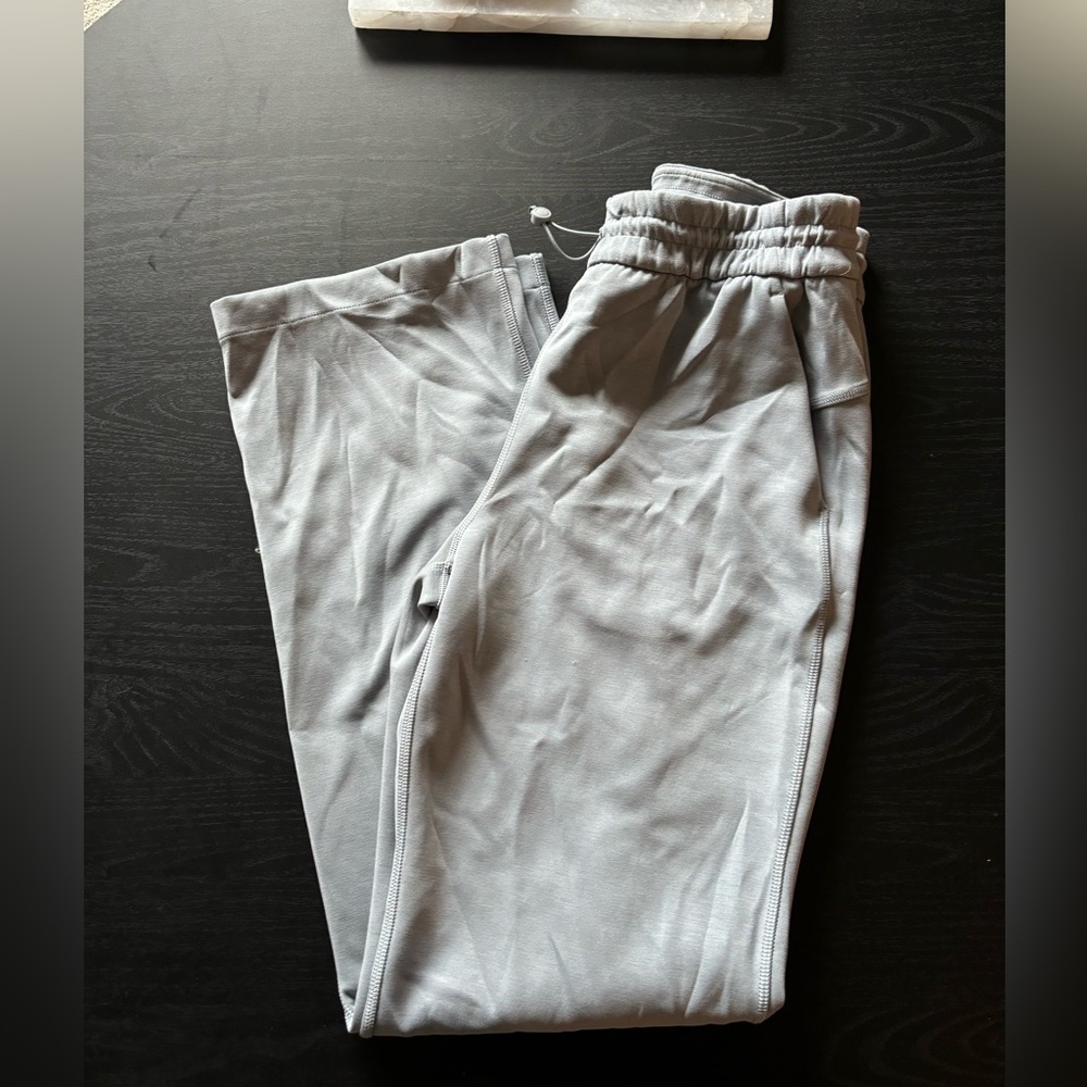Light grey Lululemon soft stream straight leg pant size 6